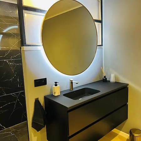 Le By Concept Apartment